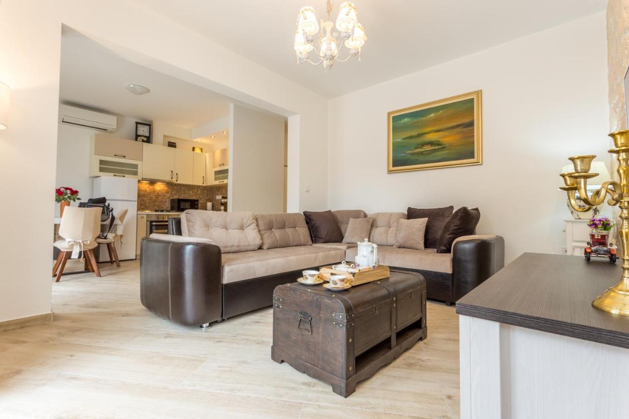 Villa Capitis In The Center- Luxury Apartment With Swimming Pool Hvar Town Exterior foto