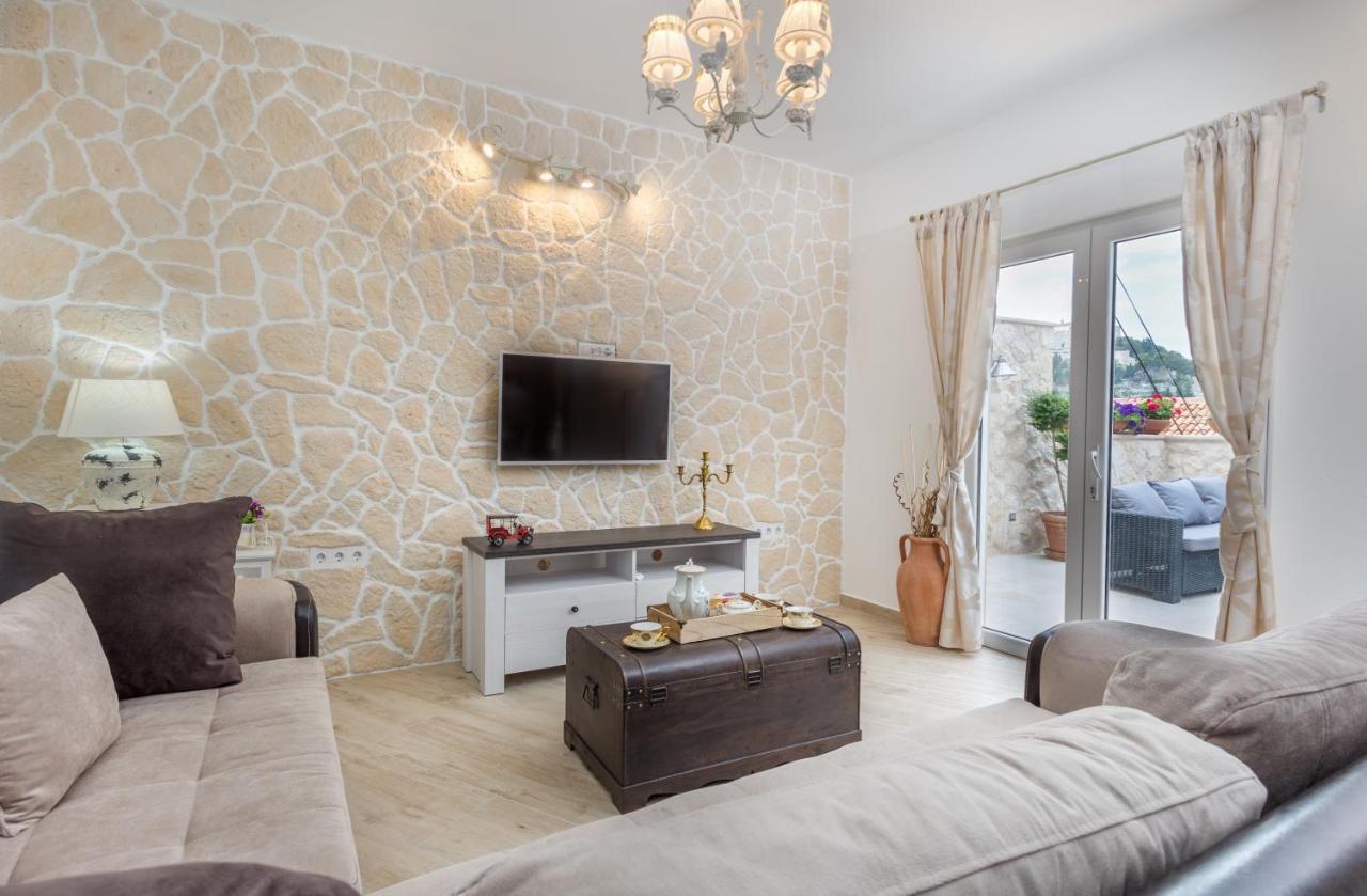 Villa Capitis In The Center- Luxury Apartment With Swimming Pool Hvar Town Exterior foto